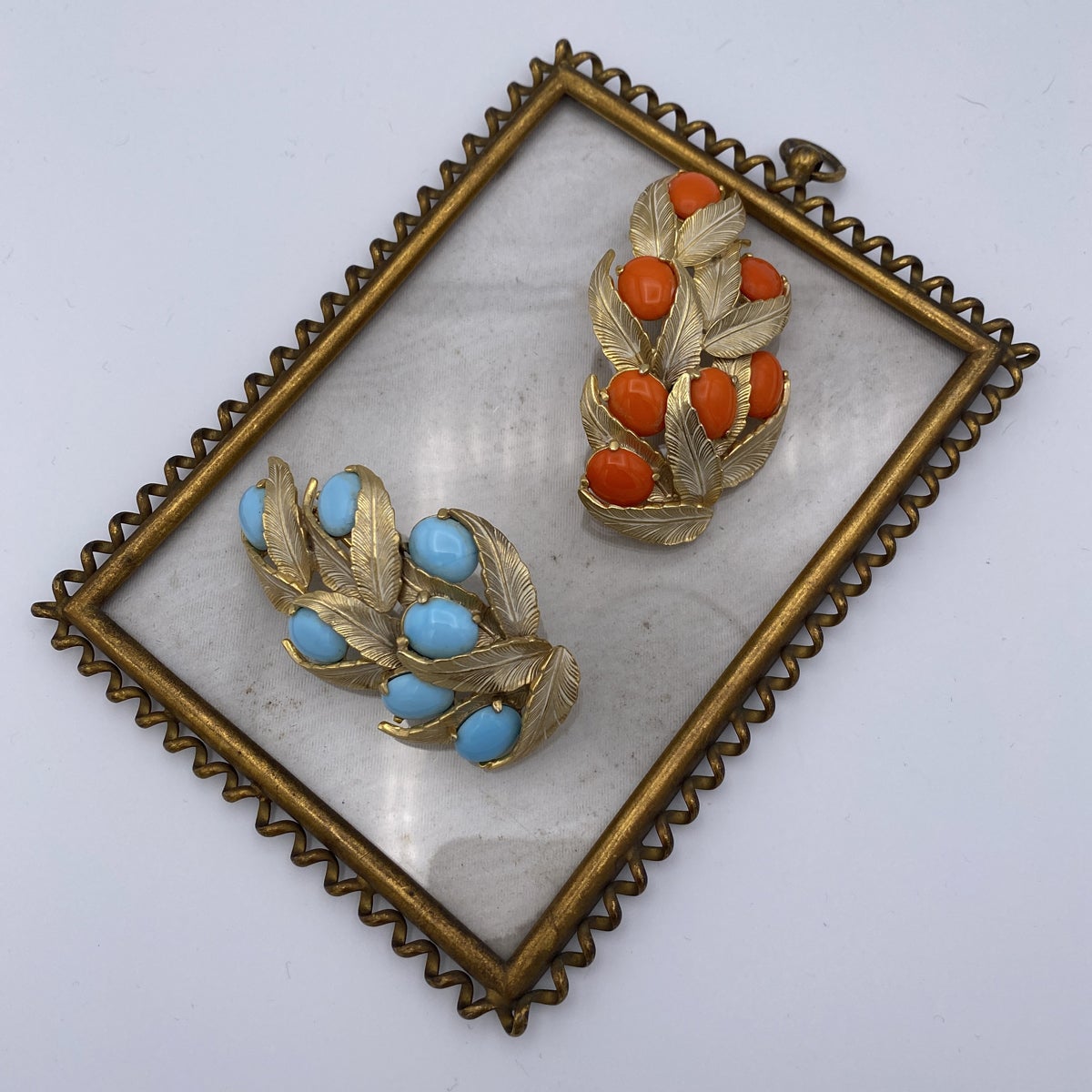 スキャパレリ ヴィンテージブローチ アクアブルー リーフモチーフ
